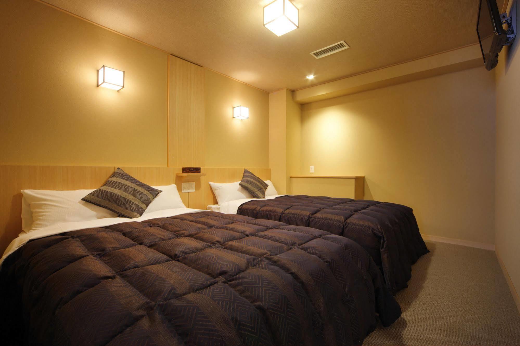 Hotel Asaya Nikko Esterno foto A room at a Ryokan