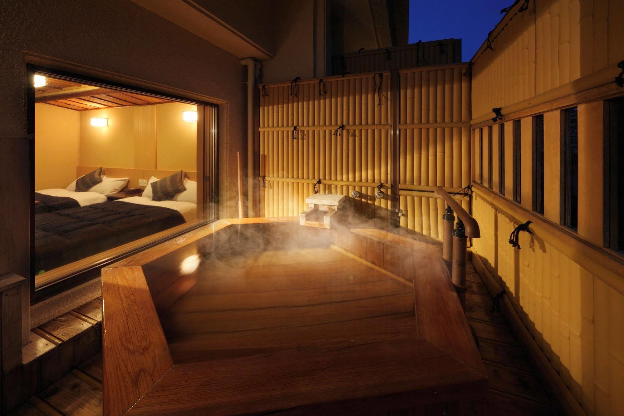 Hotel Asaya Nikko Esterno foto A private onsen