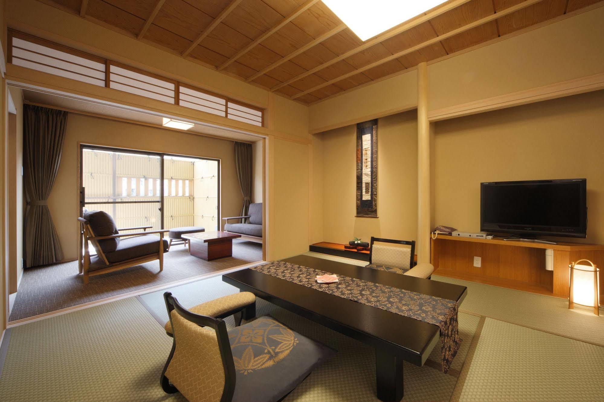 Hotel Asaya Nikko Esterno foto A room at the hotel